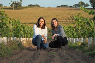 Vineyard twins to share their story at Network of Women