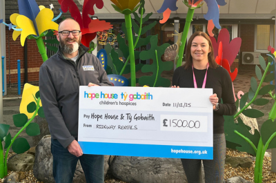 Ridgway Supports Hope House this Christmas with donation